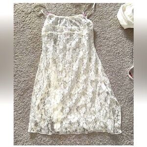 Baby doll, urban outfitters white lace, slip dress w pink bows
